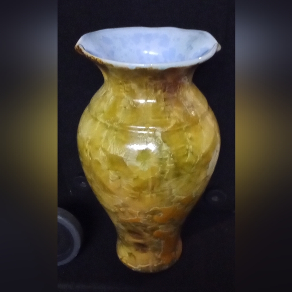 Follete Pottery Vase - Picture 1 of 5